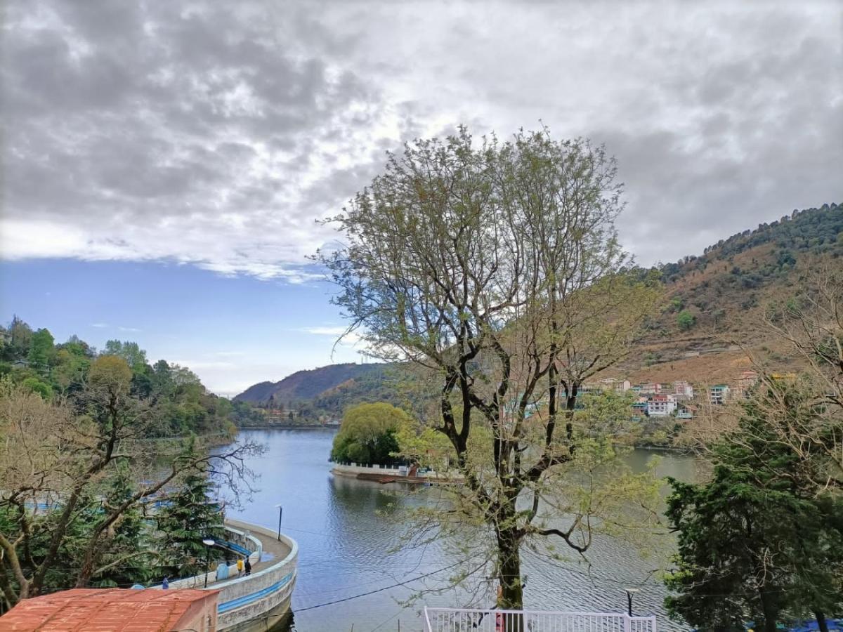The Periwinkle Homestay Bhīm Tāl Esterno foto