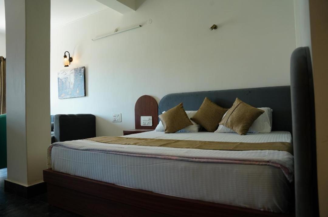 The Periwinkle Homestay Bhīm Tāl Esterno foto