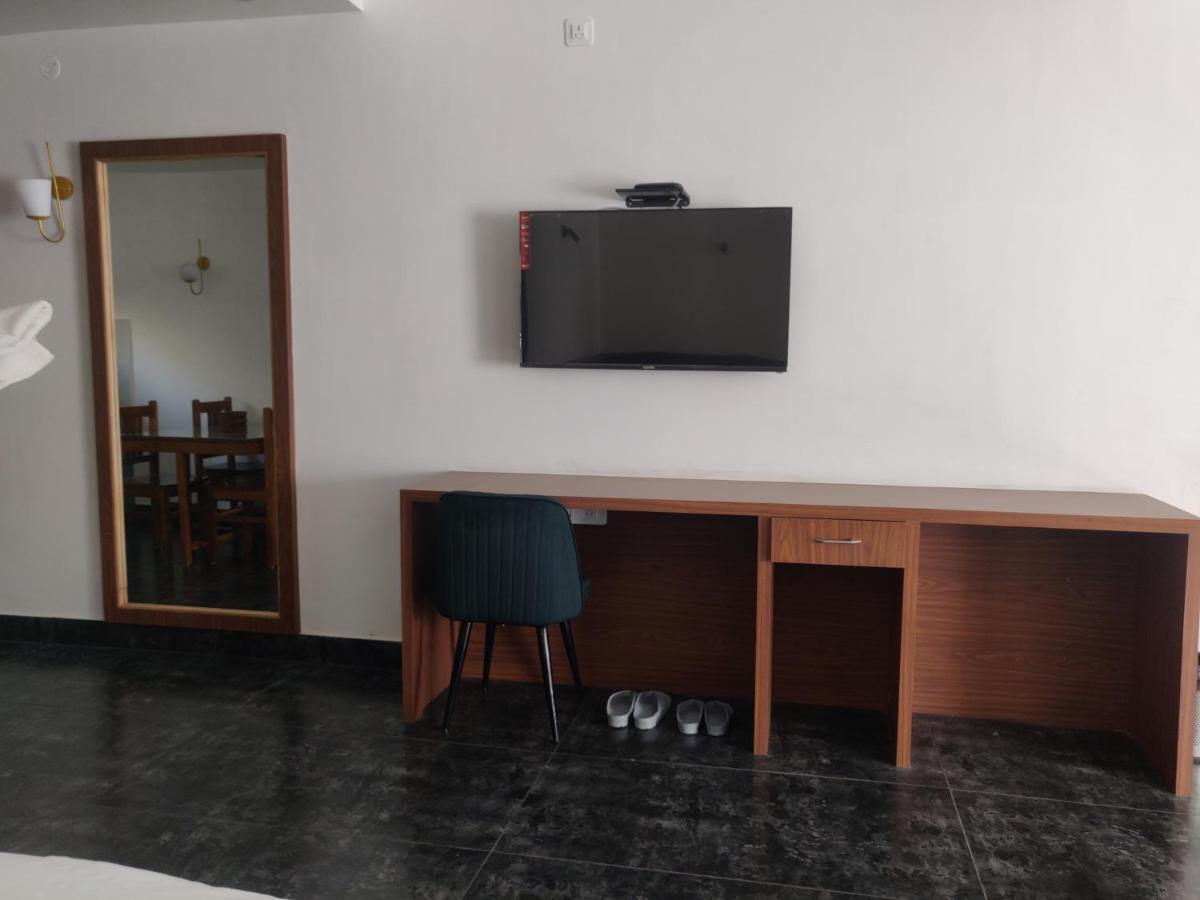 The Periwinkle Homestay Bhīm Tāl Esterno foto