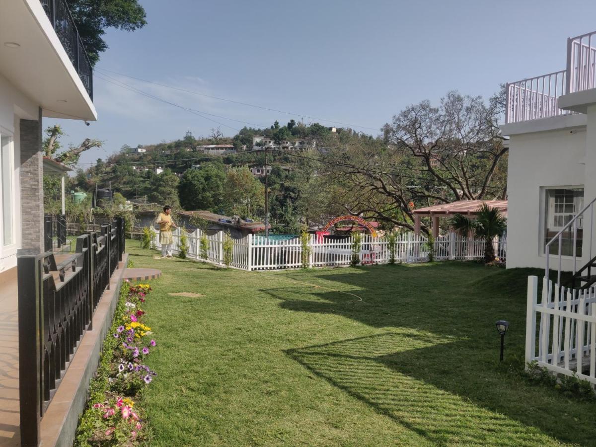 The Periwinkle Homestay Bhīm Tāl Esterno foto