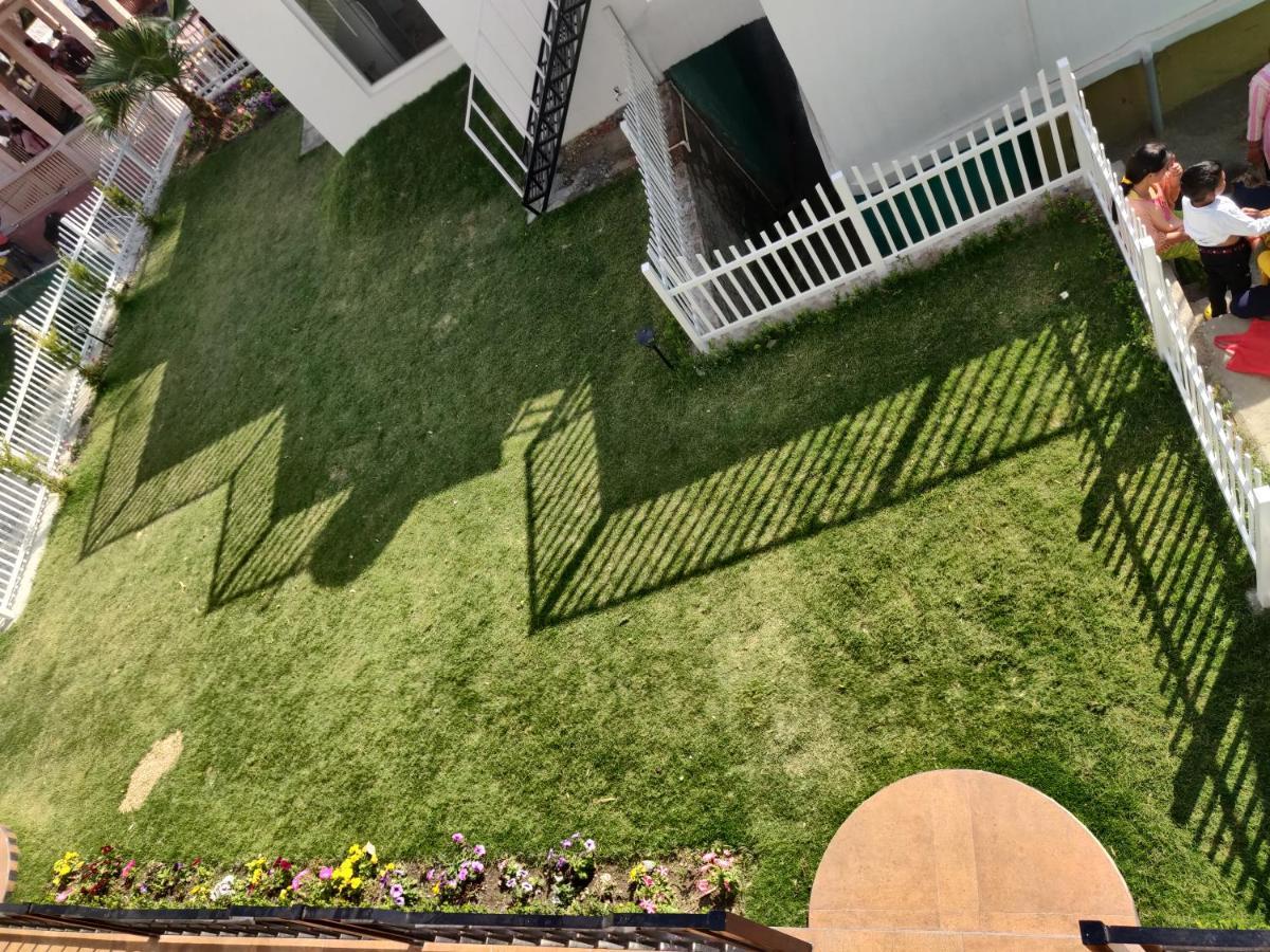 The Periwinkle Homestay Bhīm Tāl Esterno foto