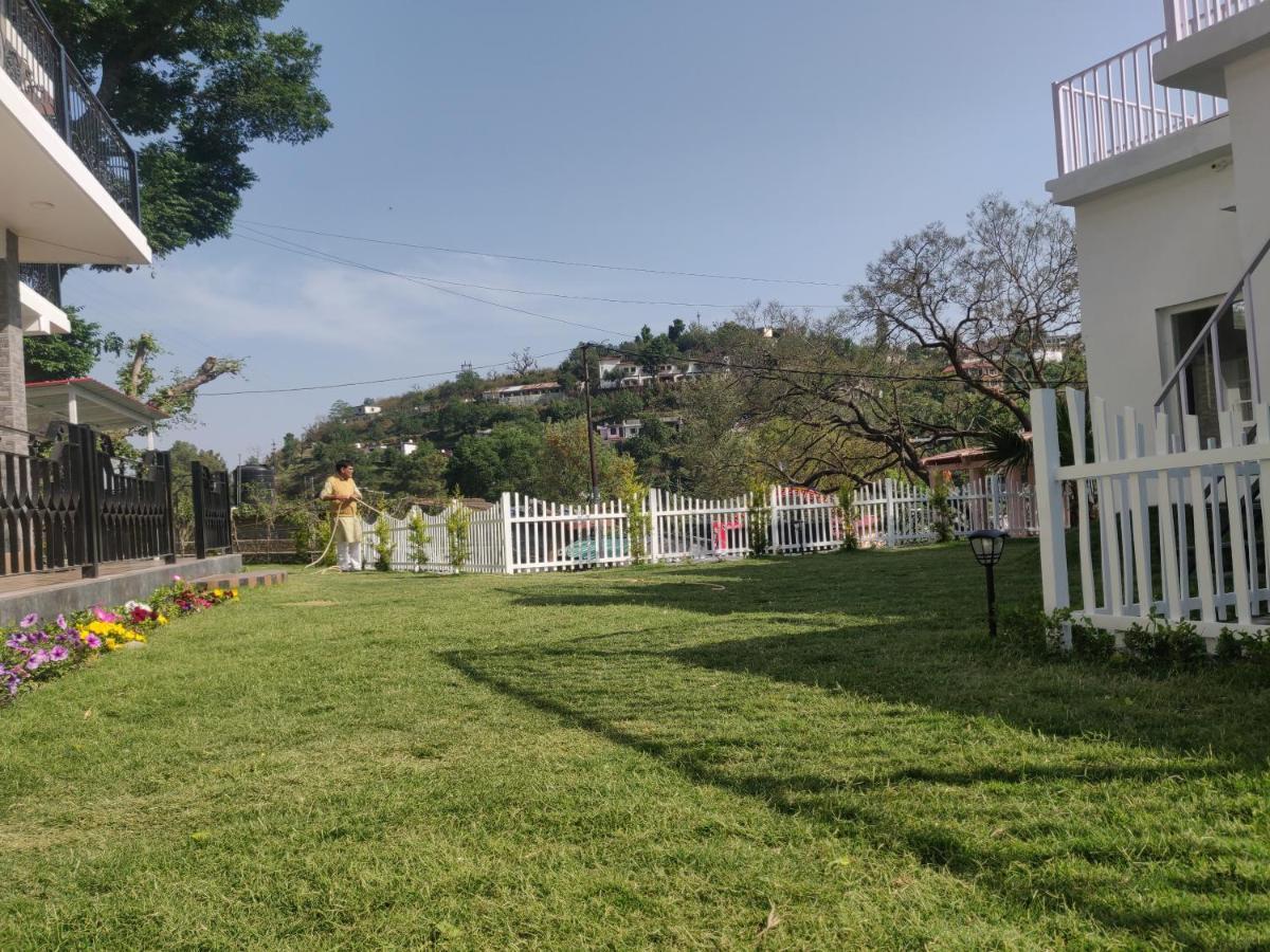 The Periwinkle Homestay Bhīm Tāl Esterno foto