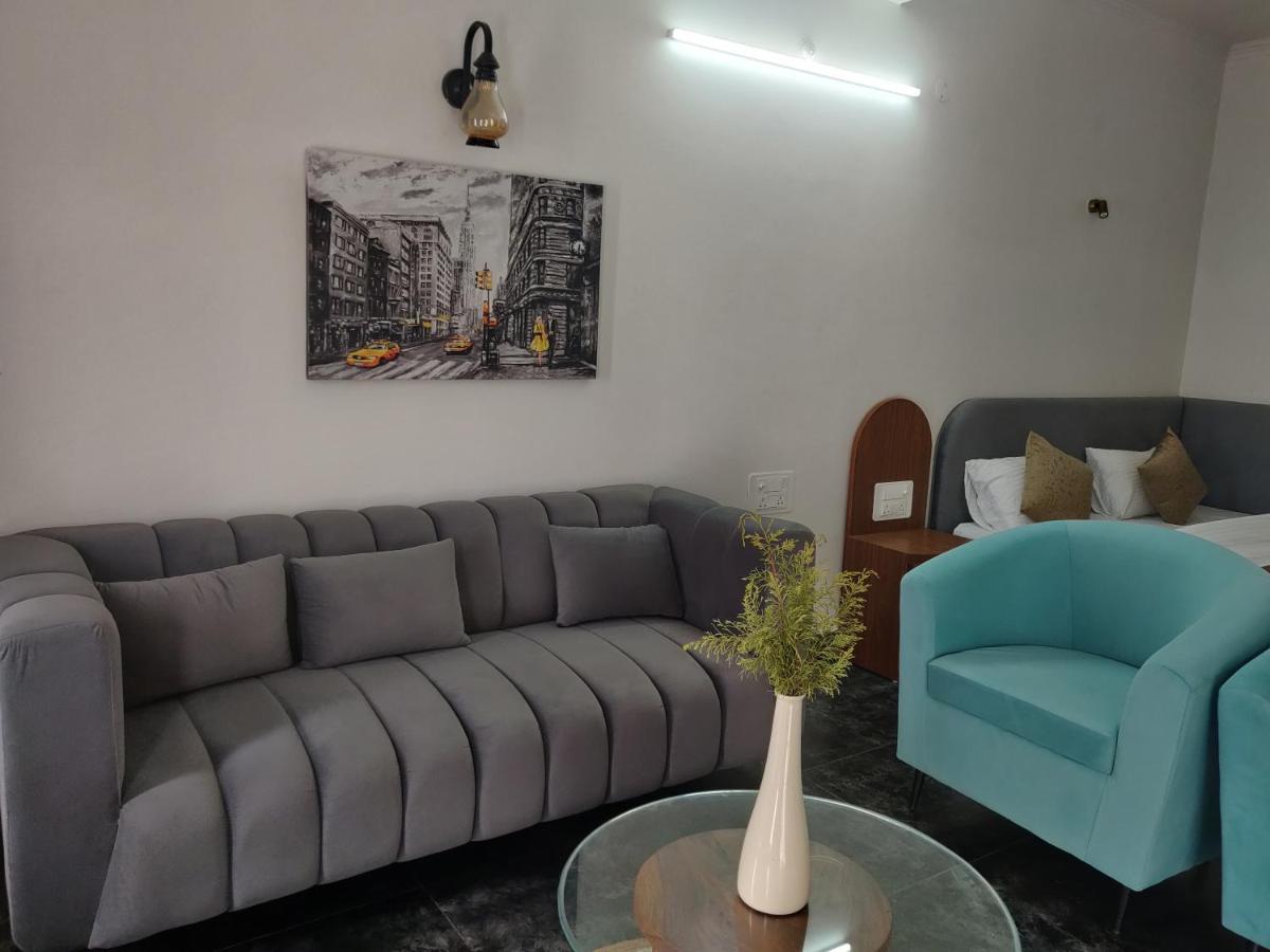 The Periwinkle Homestay Bhīm Tāl Esterno foto