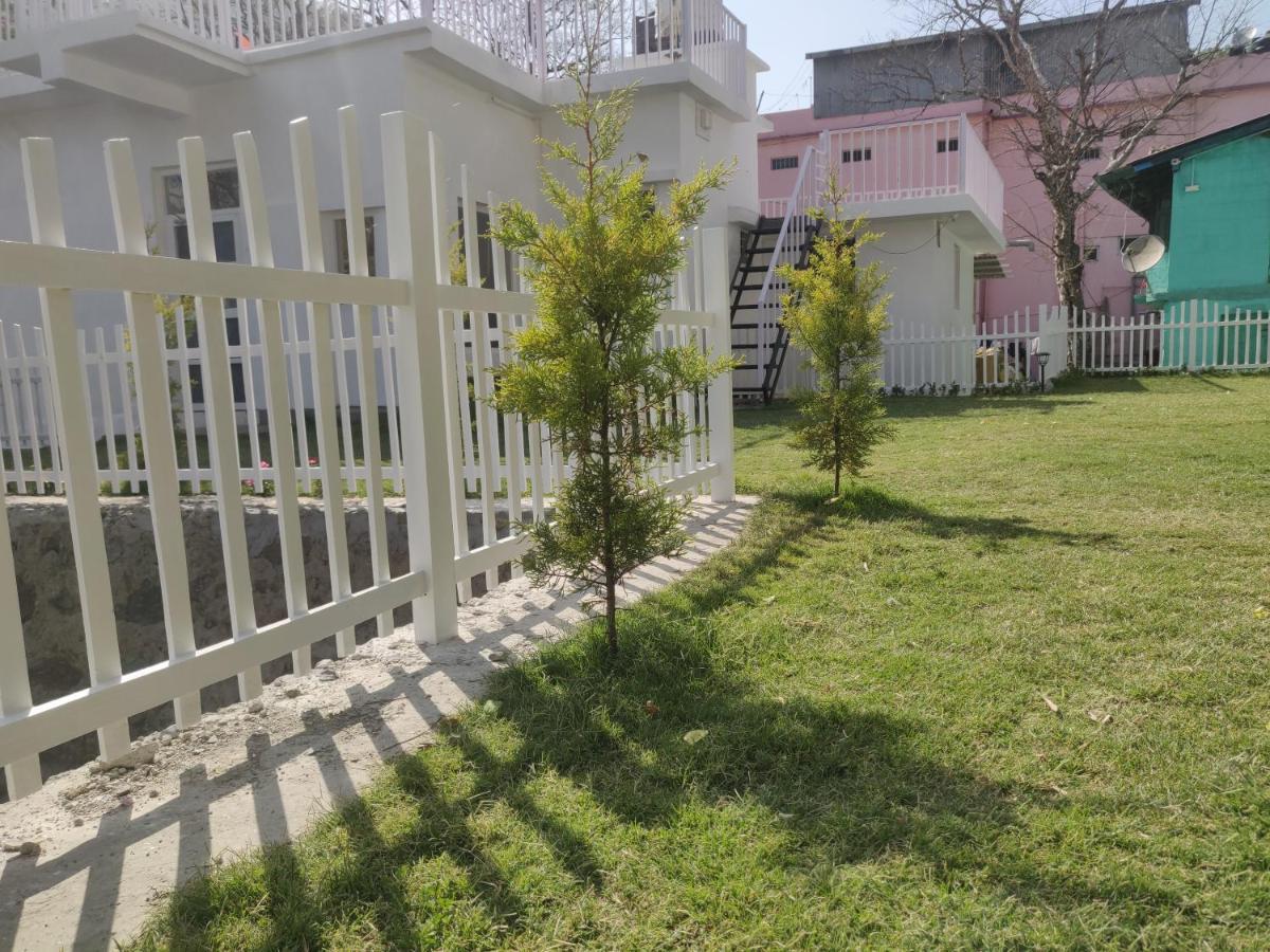 The Periwinkle Homestay Bhīm Tāl Esterno foto